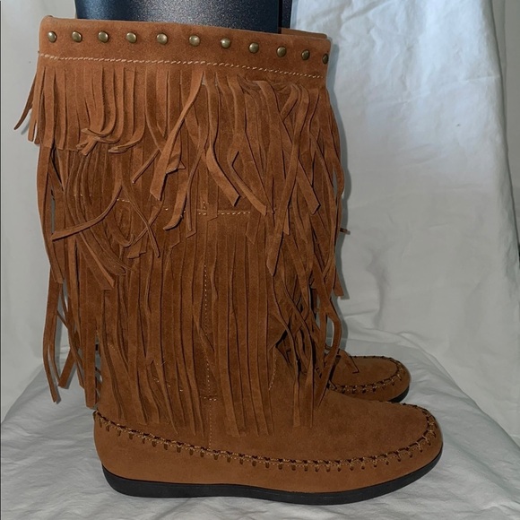 Rampage Fringe Faux Suede Moccasin Style Tan Boots.  Size 8.5. - Picture 1 of 11